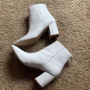 White croc skin leather booties